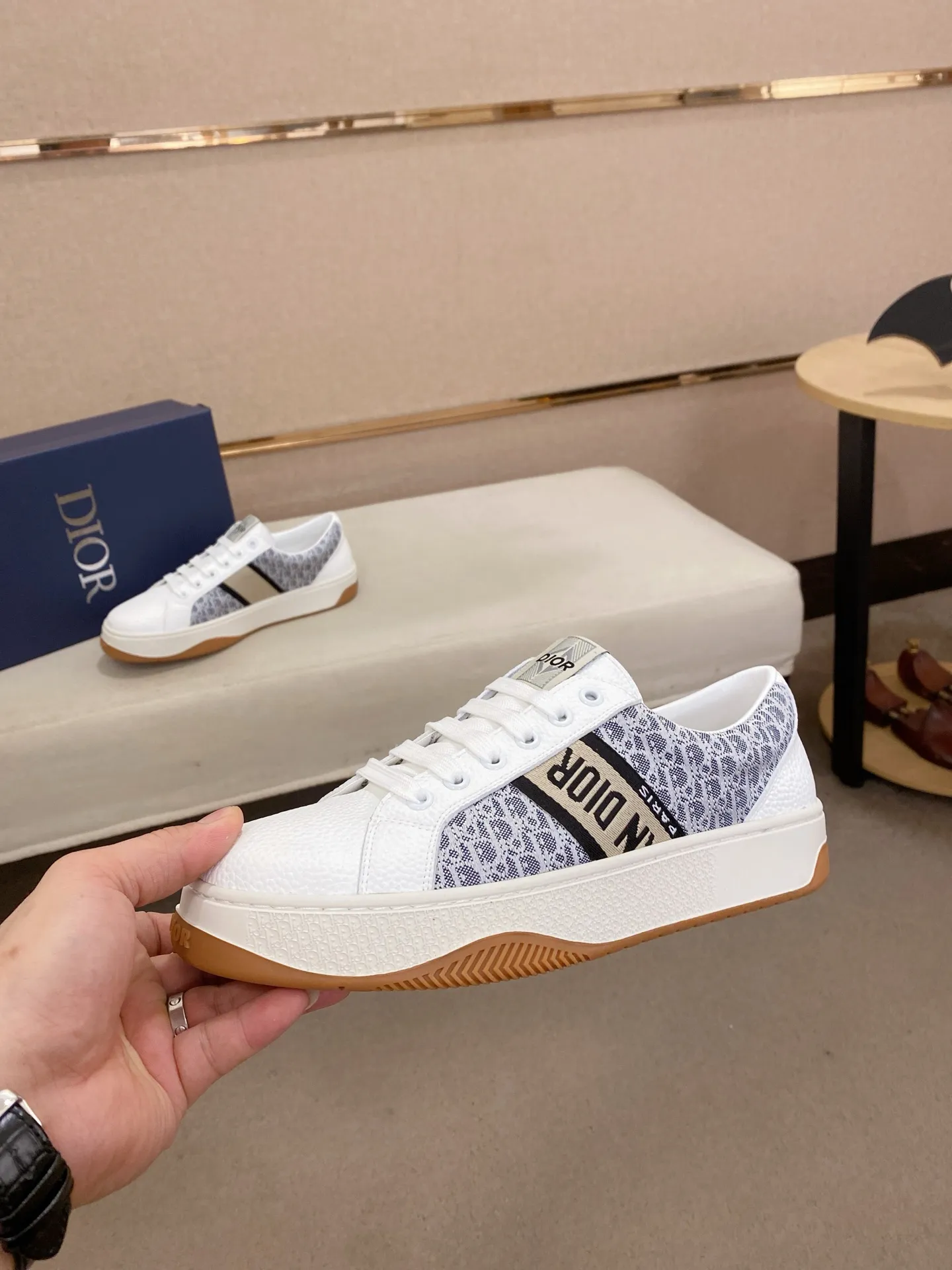 Men's men's shoes 💰 400💰🇮🇹🇮🇹Dior D new model is on sale at the same time, upper 🇮🇹Imported stretch fabric from Italy Fully imported sheepskin lining💪💪, completely 1⃣️ to 1⃣️🇮🇹💪💪, ⚠Sole: Original sole provided by the original factory, exclusive movable molded sole super comfortable, ⚠Original factory follow-up, 🔍🔍high quality, you can come in and out at will, welcome to compare⚠. Code number: 38-44 (45 is custom-made and cannot be returned or exchanged)
